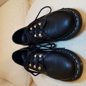 DR. MARTENS